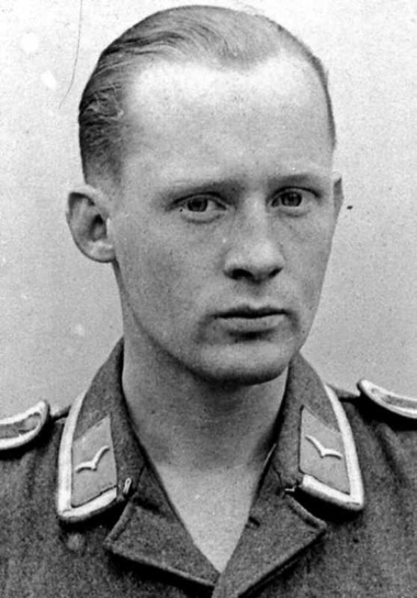 (1) Rolf Grassberger