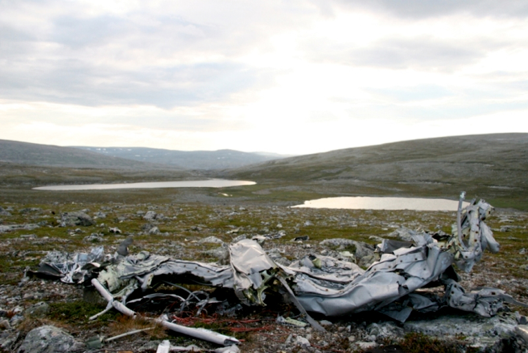 (3) Crash site via Kjell Sorensen1