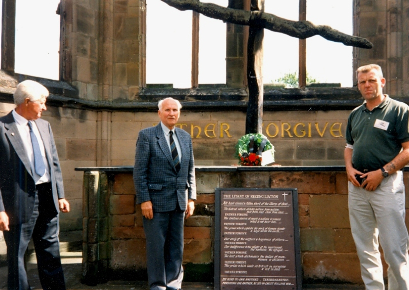 17 Steve Hall, Walter Regener, Melvin Brownless