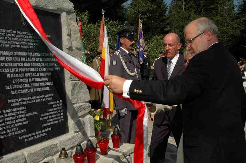 selection-of-monument-129web