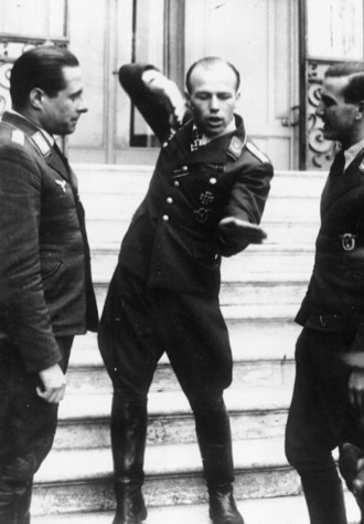 messerschmidt-bf-109-g-14-helmut-wick-0028center0029002c-erich-leie-0028right0029-on-22-october-1940