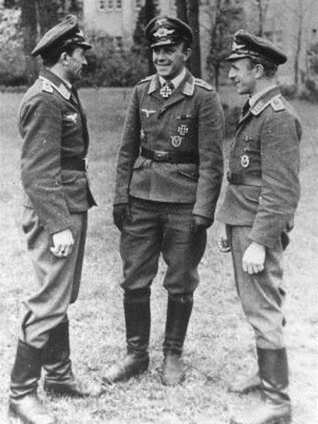 (3)b Karl-Heinz Ofw Scherf Ling and his sergeant Herbert  Winkler Bordsch&uuml;tze