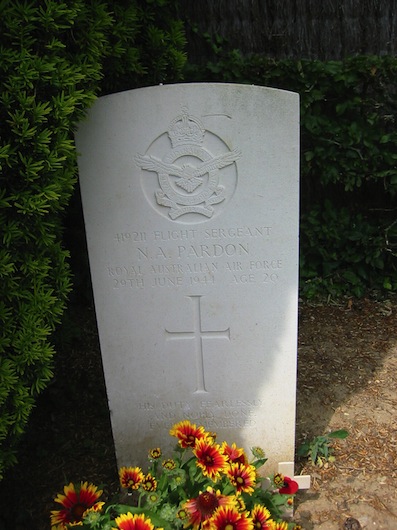 france09062529-008-3