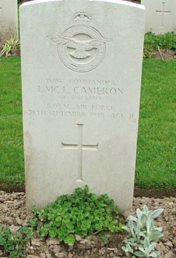 cameron-grave003aweb