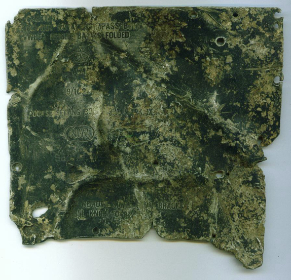 (4) Bomb sight label